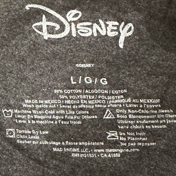 Disney Mad Mickey Mouse 2 Distressed Design Adult T-Shirt for Men, Size Large - Picture 3 of 4